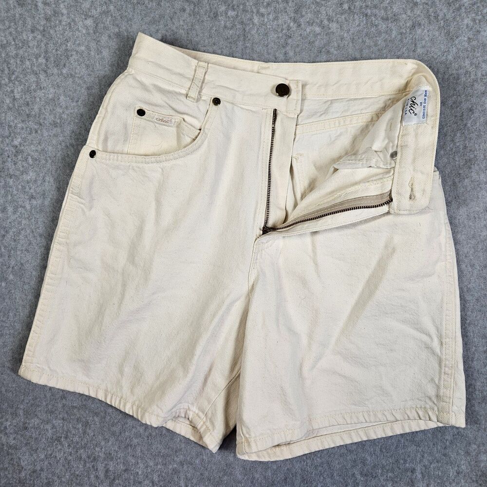 Chic Women's Cream High Rise Denim Jean Shorts Size 14 Made in USA Vintage Y2K